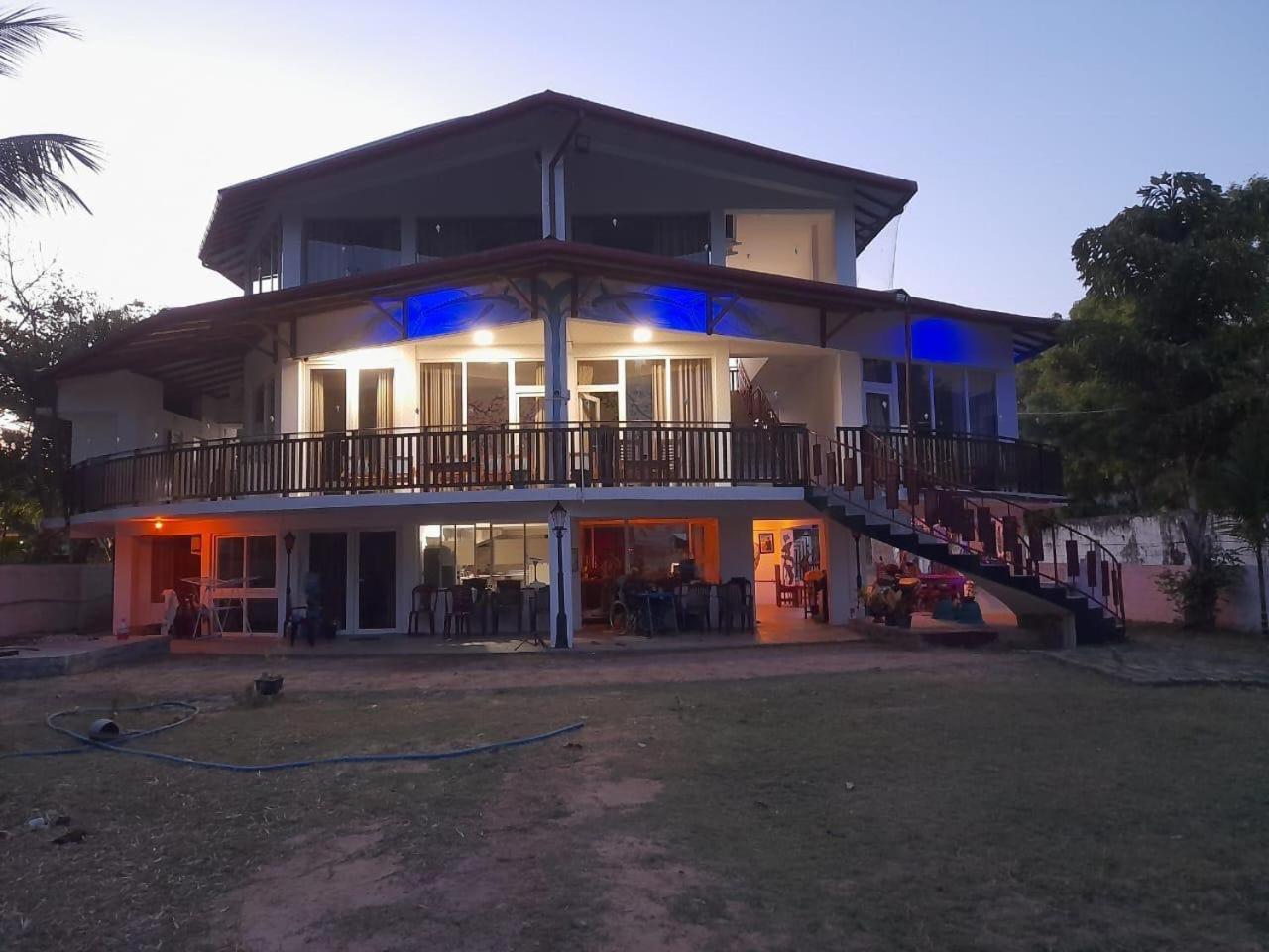 Baden Beach Hotel Калкуда Экстерьер фото